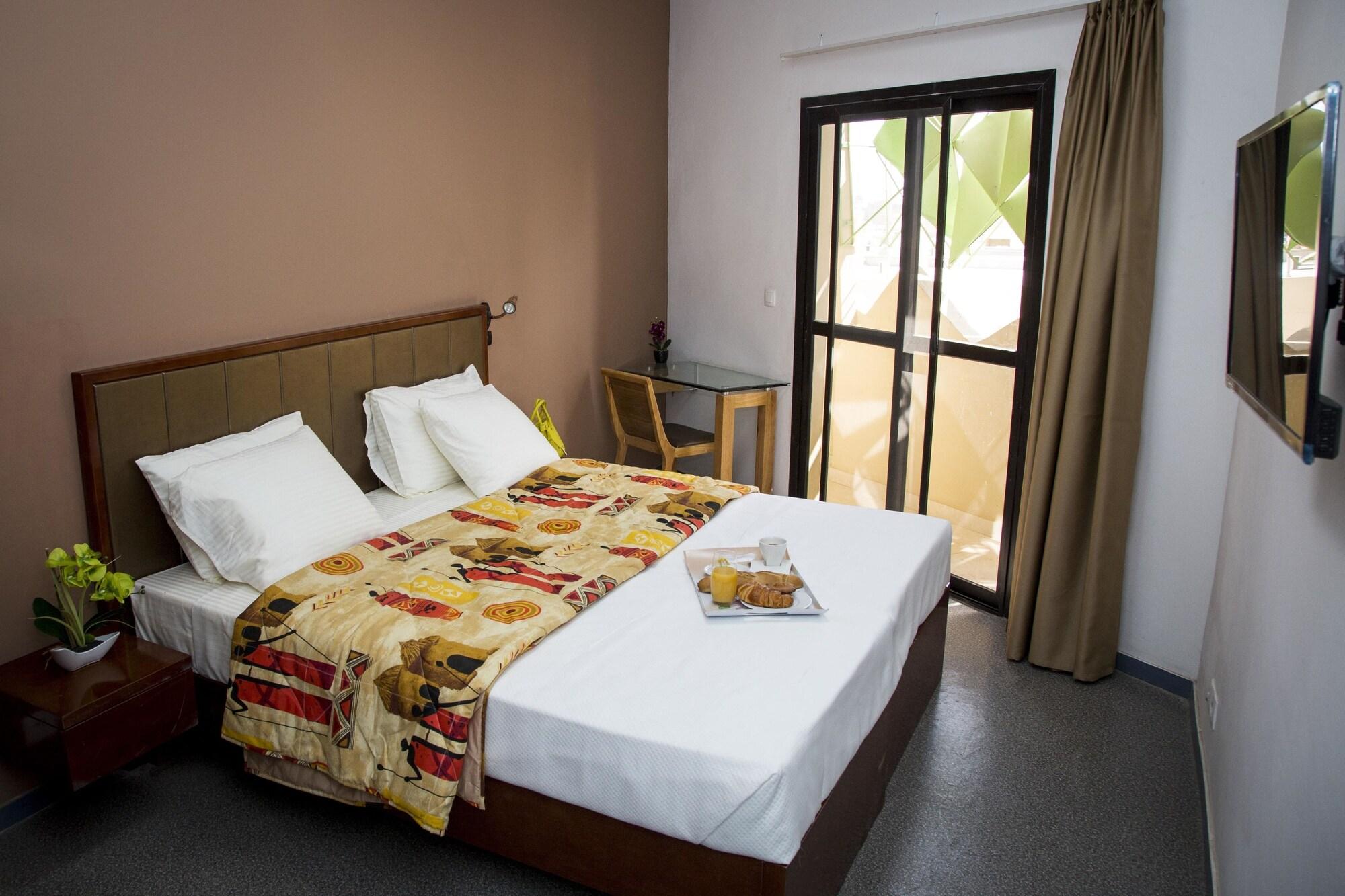 Wakola Hotel Fass Dakar Exterior photo